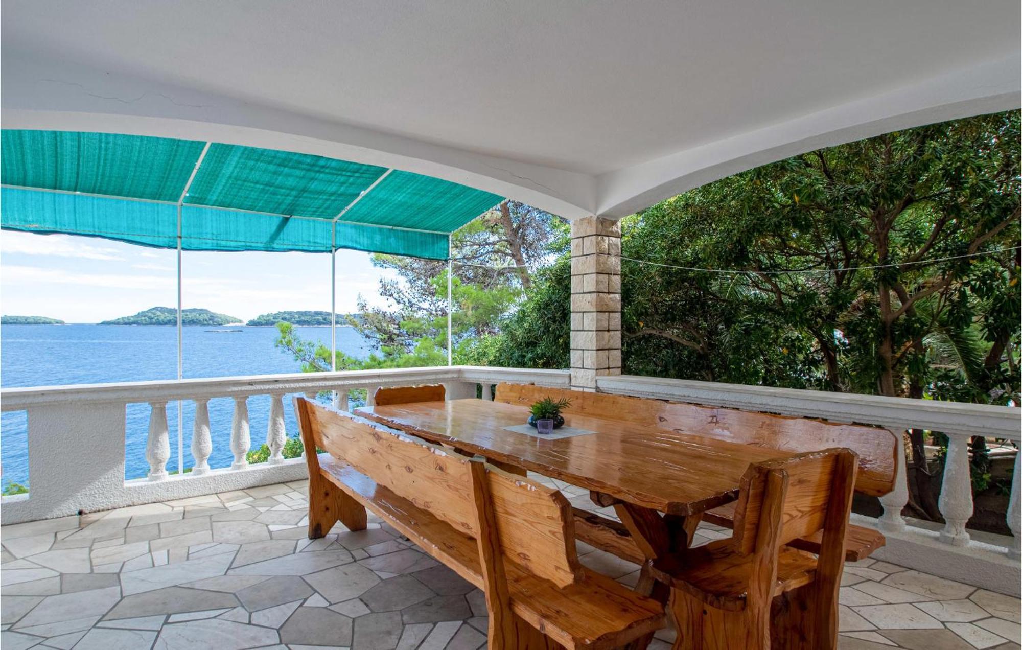 Beautiful Home In Prizba With Kitchen Bagian luar foto