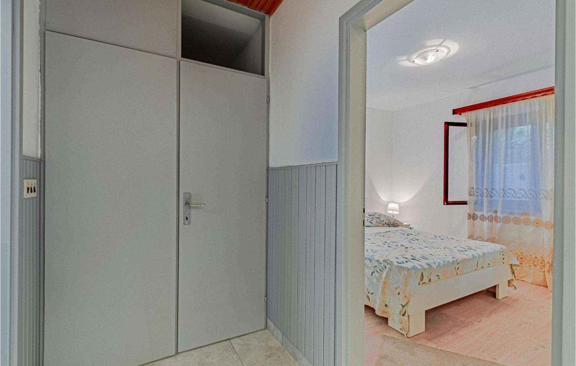 Beautiful Home In Prizba With Kitchen Bagian luar foto