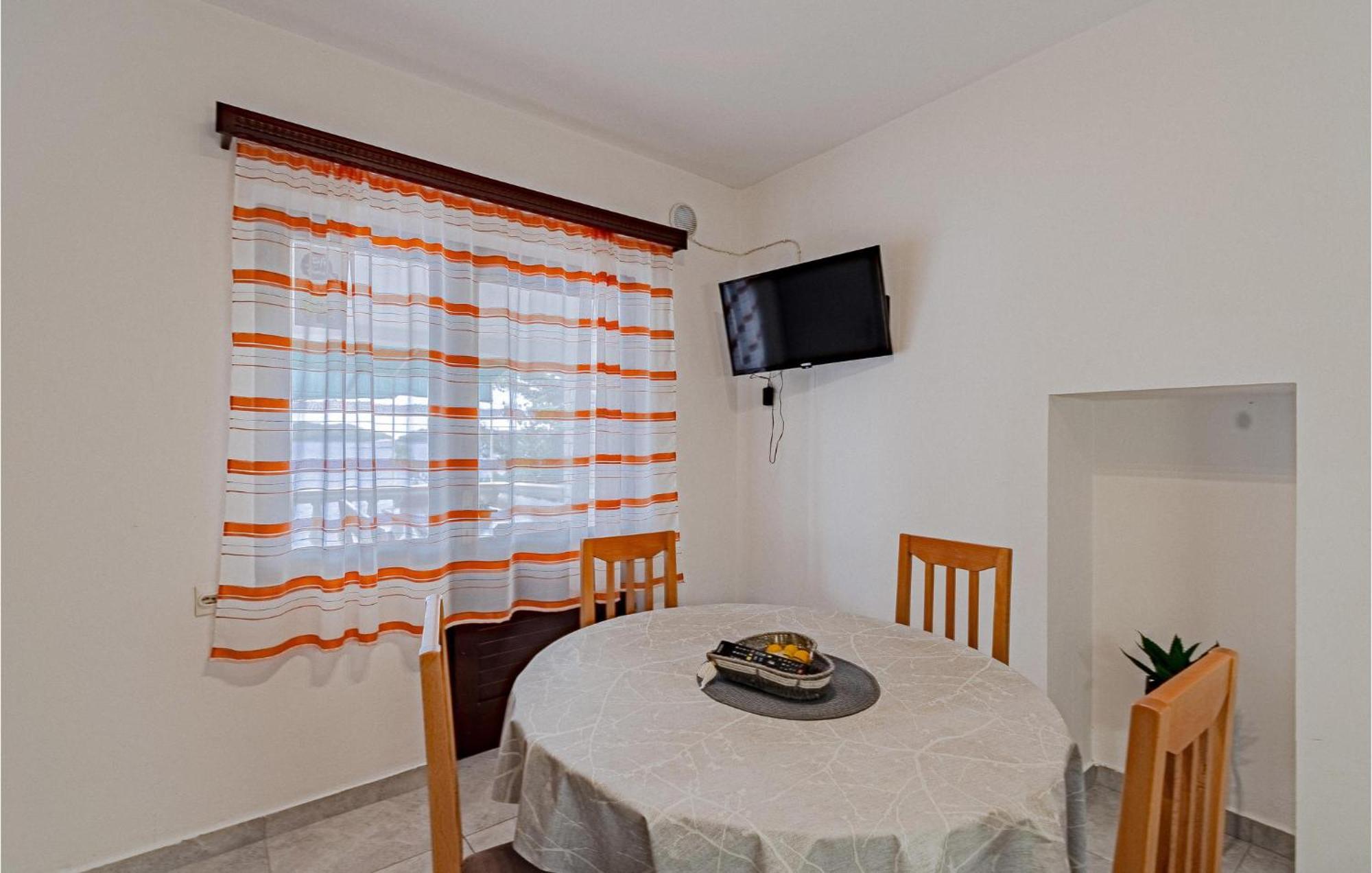 Beautiful Home In Prizba With Kitchen Bagian luar foto