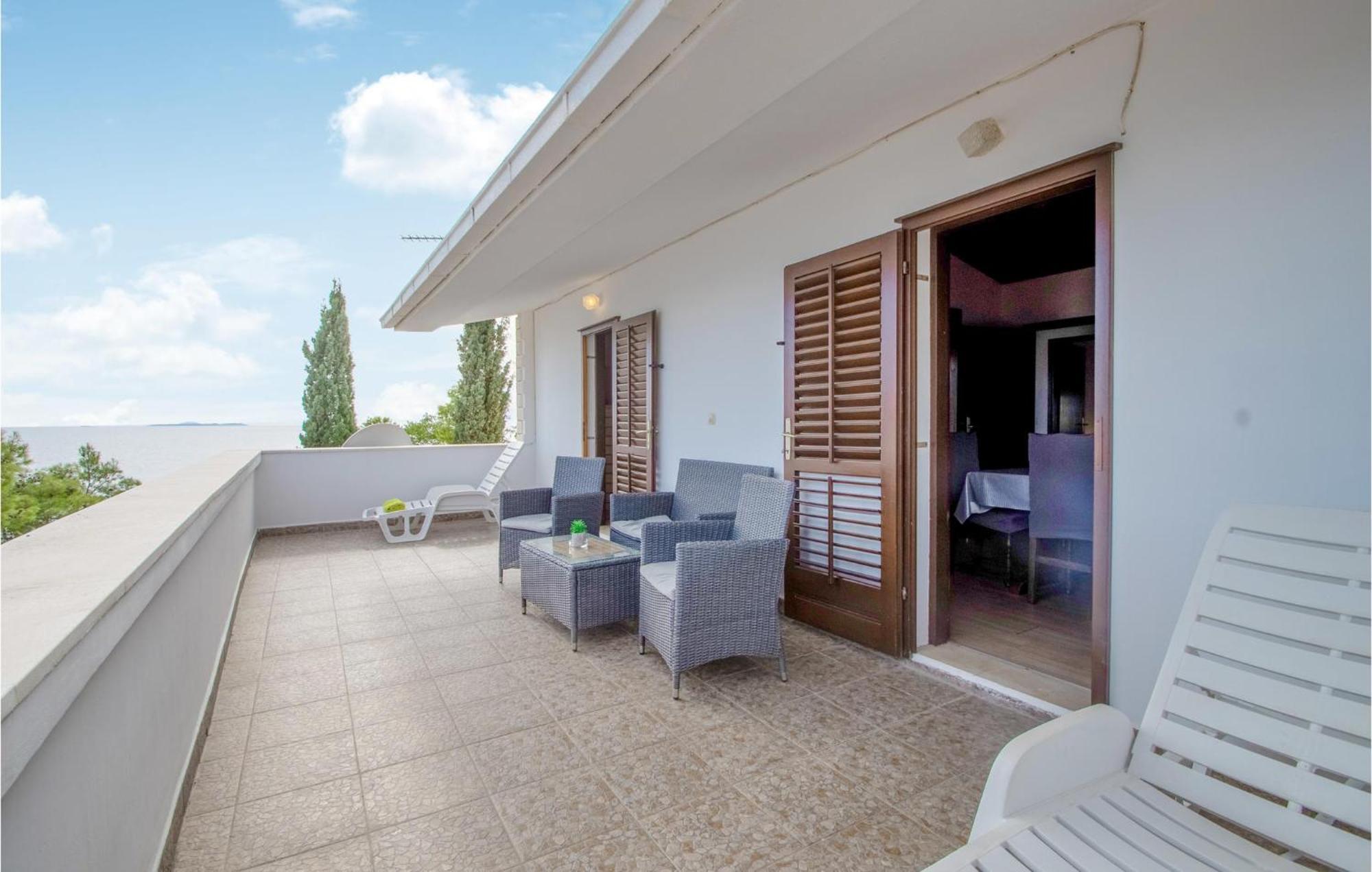 Beautiful Home In Prizba With Kitchen Bagian luar foto