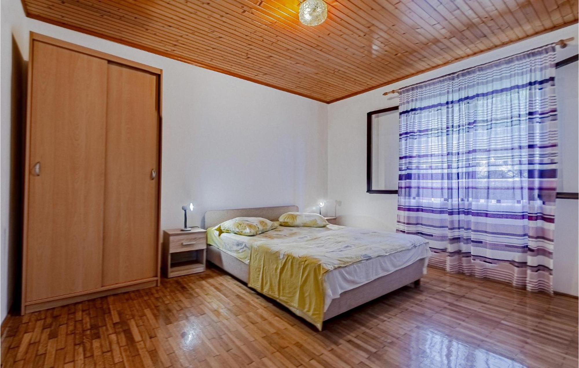 Beautiful Home In Prizba With Kitchen Bagian luar foto